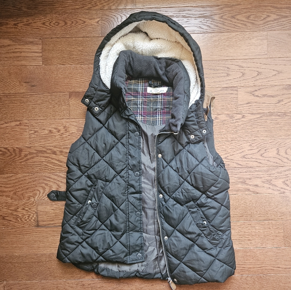 Hooded LOGG Vest